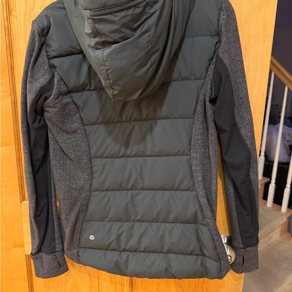 Lululemon Fluff Off Down Pullover Black Heathered… - image 2